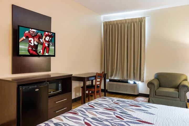 Room 18 of 33