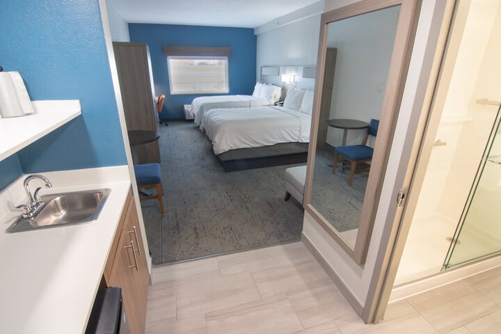 Room 41 of 72