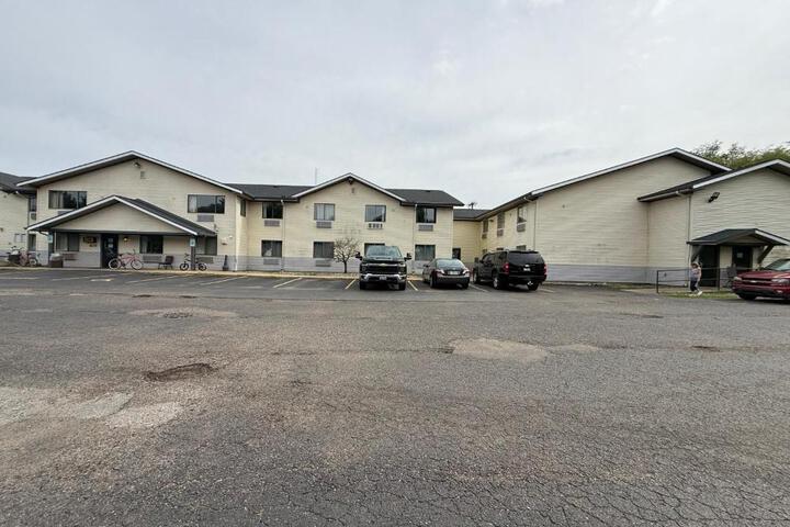 Coldwater Inn & Suites near I 69