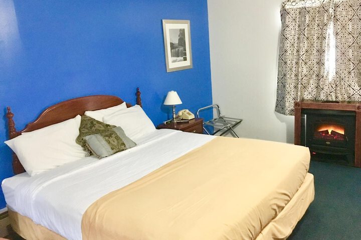 Room 33 of 44
