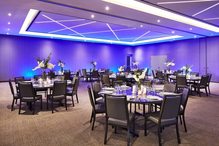 Ballroom/Hall 40 of 41