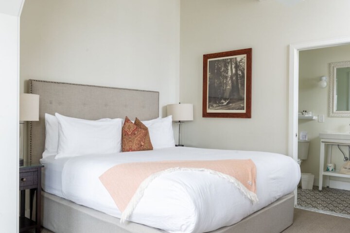 Briar Barn Inn