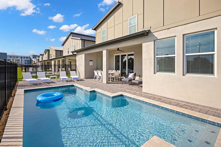 Harbor Island Beach Club Homes by Villatel