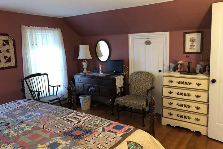 Room 10 of 13