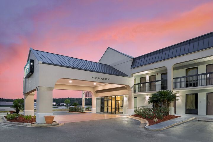 Hotel 2 of 23