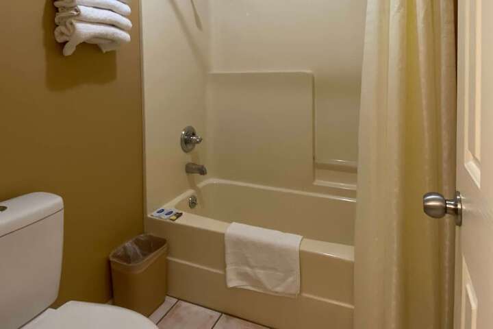 Room 14 of 26