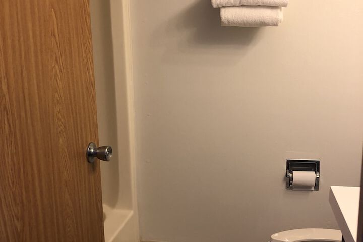 Room 10 of 37