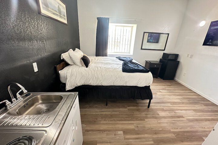 Hotel Dilley Grand