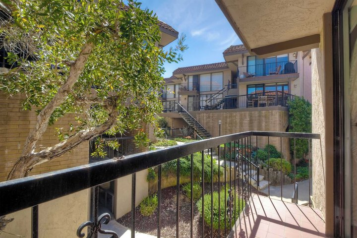 Solana Sunset Stunning Beachside Retreat for 4!