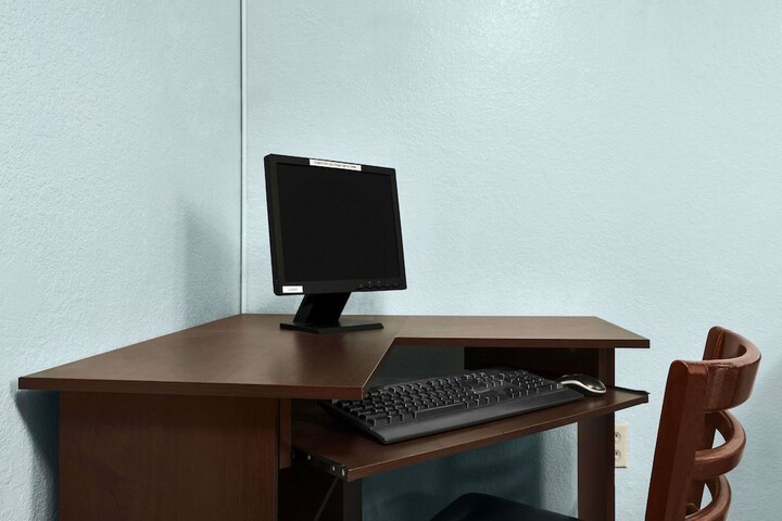 Business Center 25 of 26