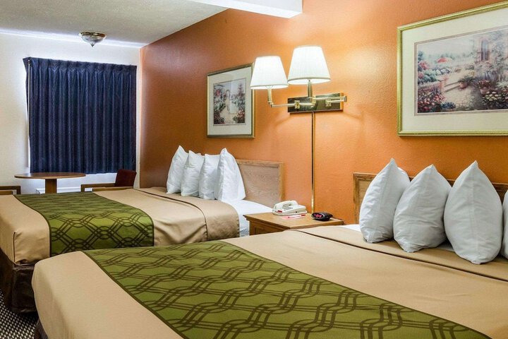 Room 18 of 32