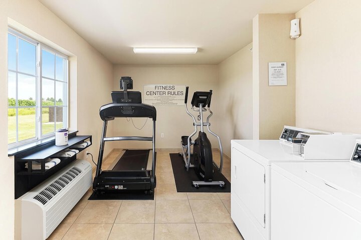 Cobblestone Inn & Suites - Bloomfield