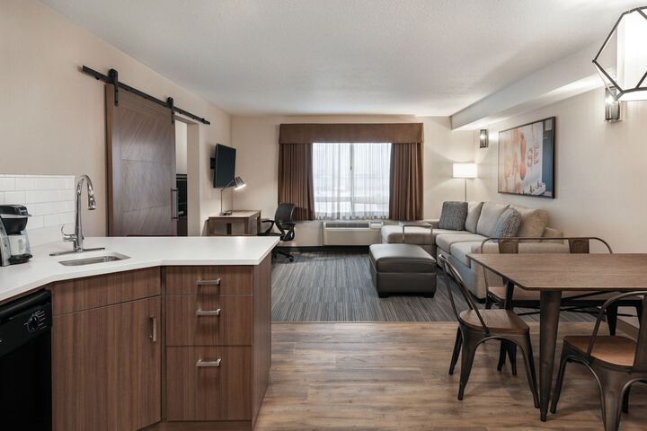 Canalta Hotel Airdrie