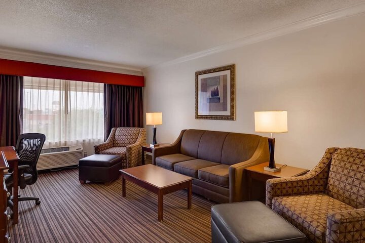 Room 21 of 37