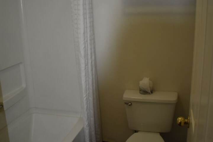 Room 16 of 36