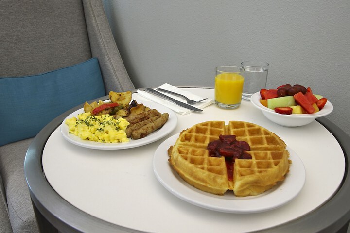 Breakfast/Coffee Service 32 of 35
