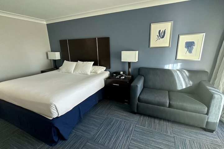 Room 43 of 105