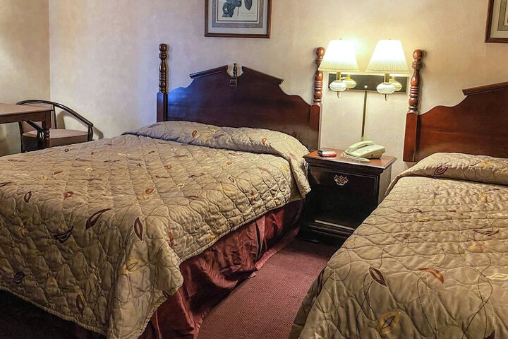 Voyageur Inn and Conference Center