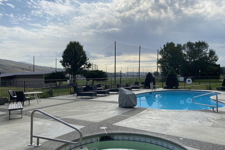 Pool 16 of 82