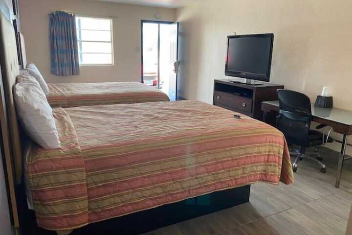 Room 17 of 18