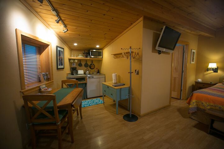 Room 60 of 236