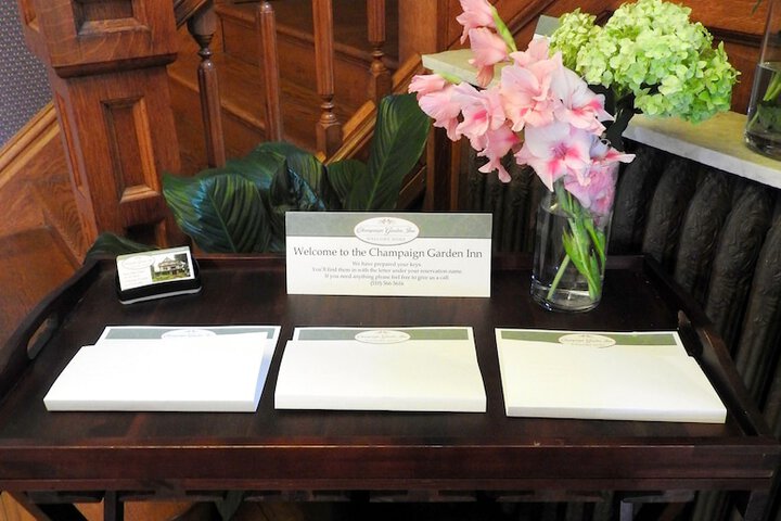 Champaign Garden Inn