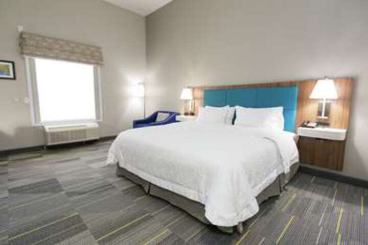 Room 153 of 200