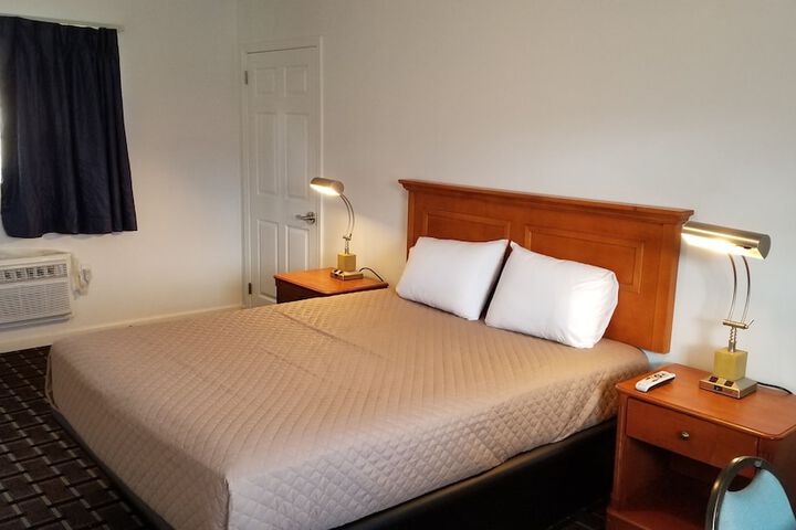 Room 18 of 22