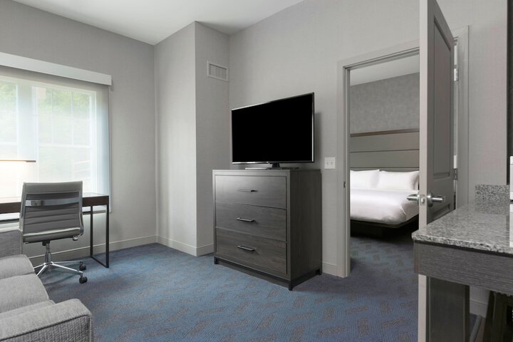 Room 35 of 66