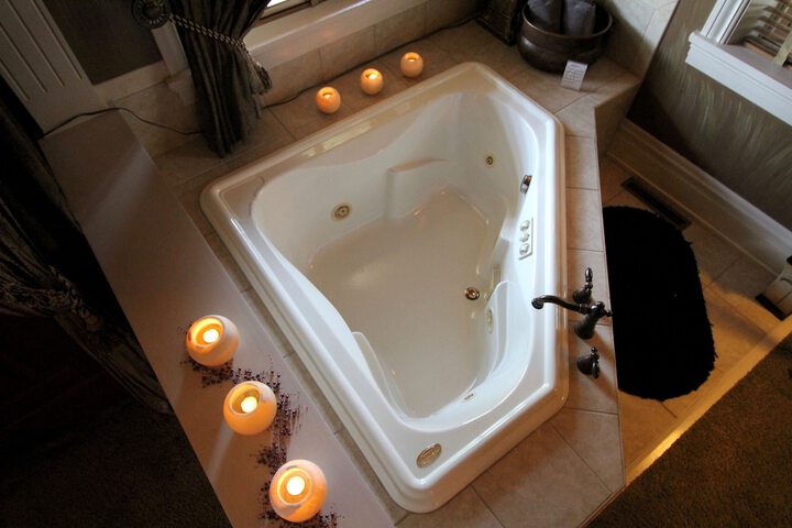 Hot Tub 116 of 132