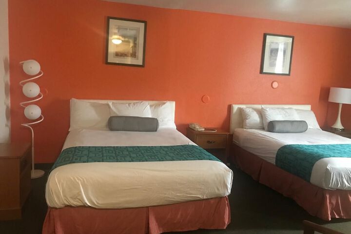 Room 21 of 39