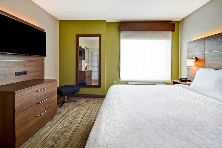 Room 27 of 57