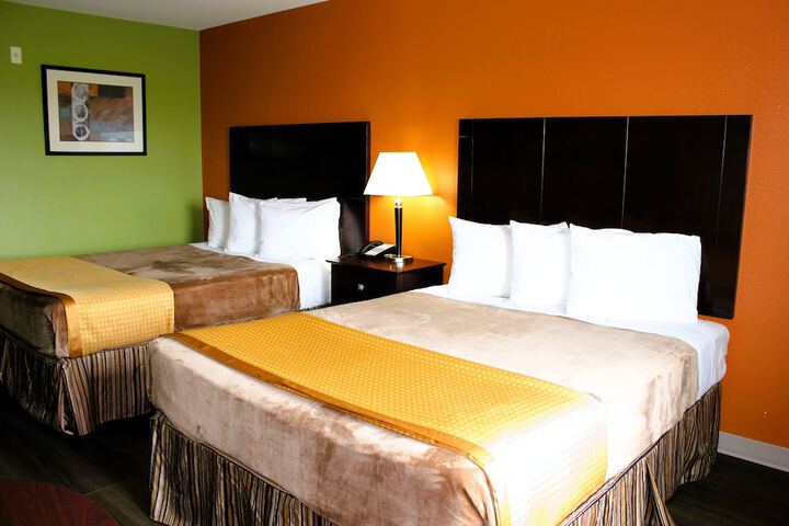 Room 14 of 27