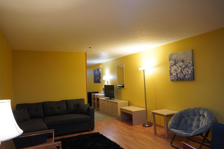 Room 69 of 128