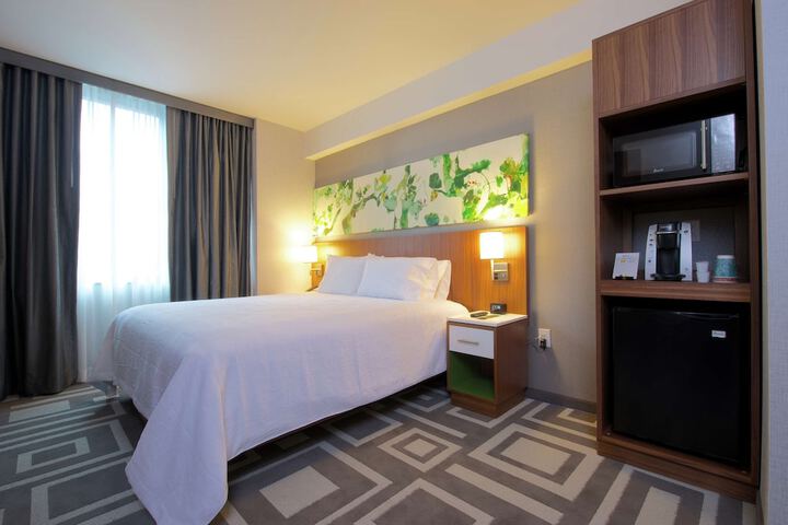 Room 27 of 41