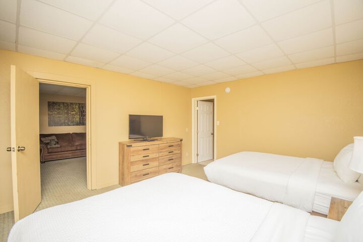 Room 213 of 345