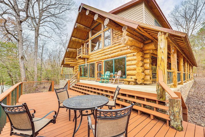 Fish Boat & Hike: Pet-friendly Cabin in Arkansas