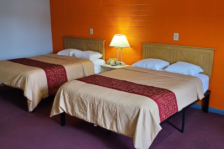 Blue Haven Motel I-75 North Exit 128 & 129