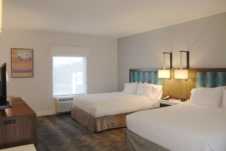 Room 74 of 121