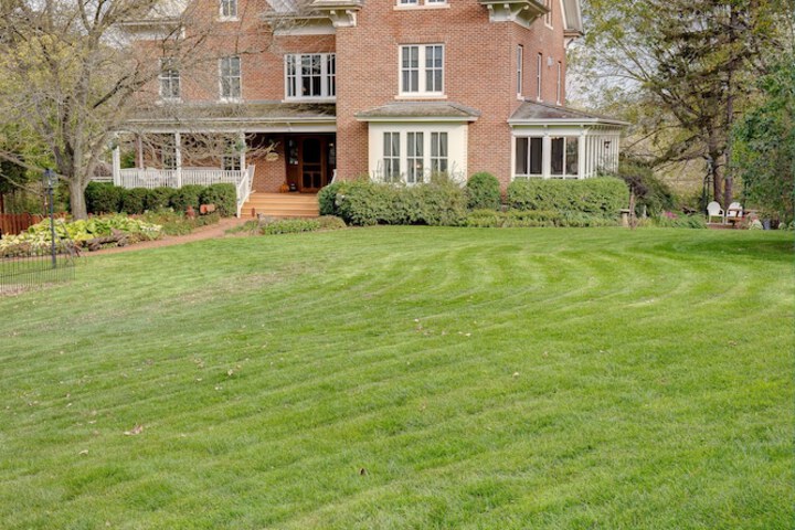 Round Barn Farm B & B Event Center