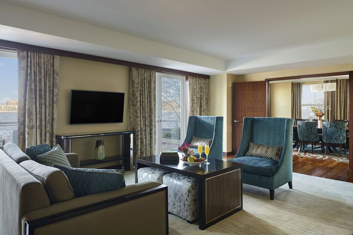 Room 15 of 42