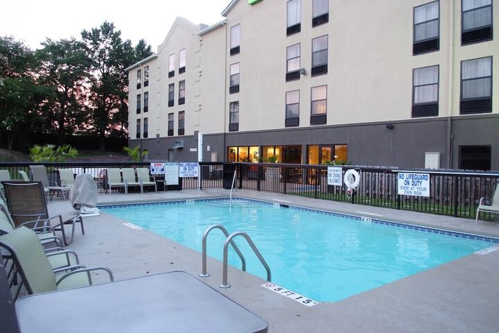 Pool 6 of 36
