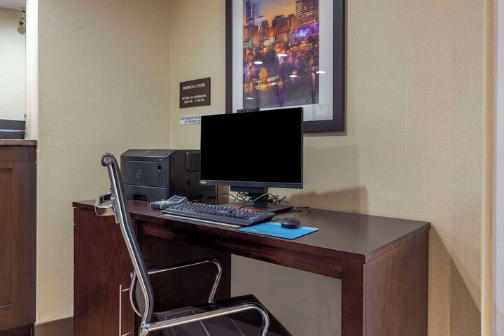 Business Center 36 of 36