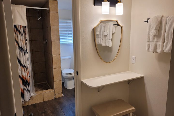 Room 22 of 34