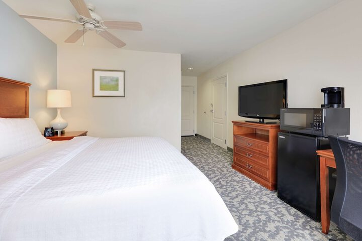 Room 12 of 32