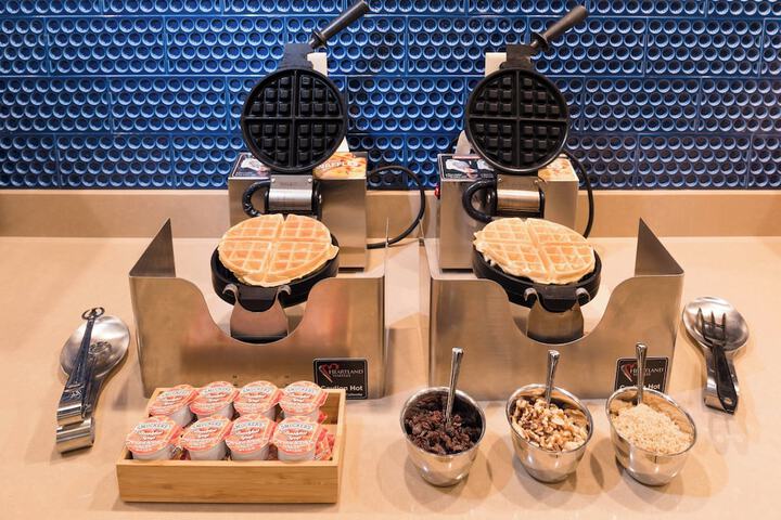 Breakfast/Coffee Service 33 of 42
