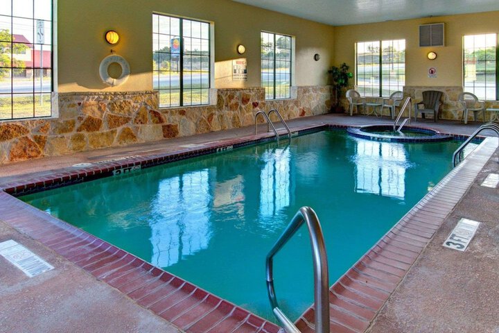 Pool 6 of 31