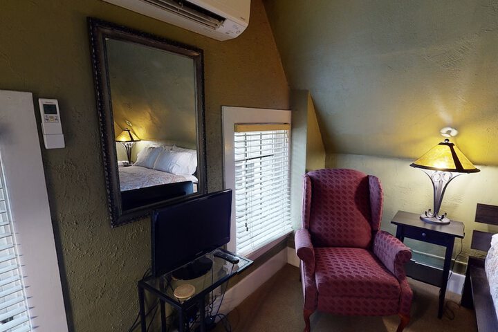 Room 35 of 39