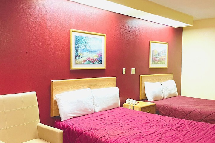 Room 12 of 31