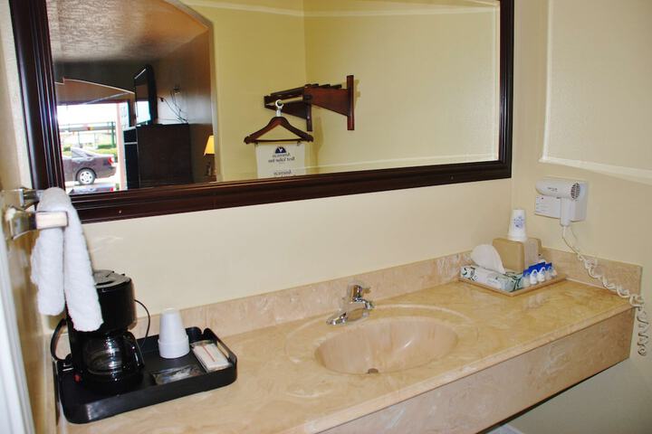Room 17 of 23